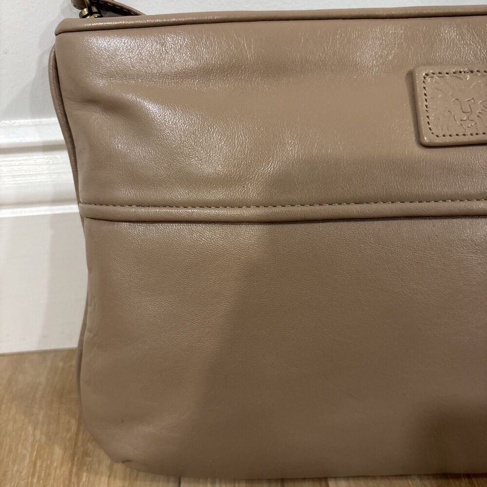 Anne Klein Calderon Shoulder Bag Lion Logo Leather Tan 11x7.5” Zipper Purse - Picture 3 of 16
